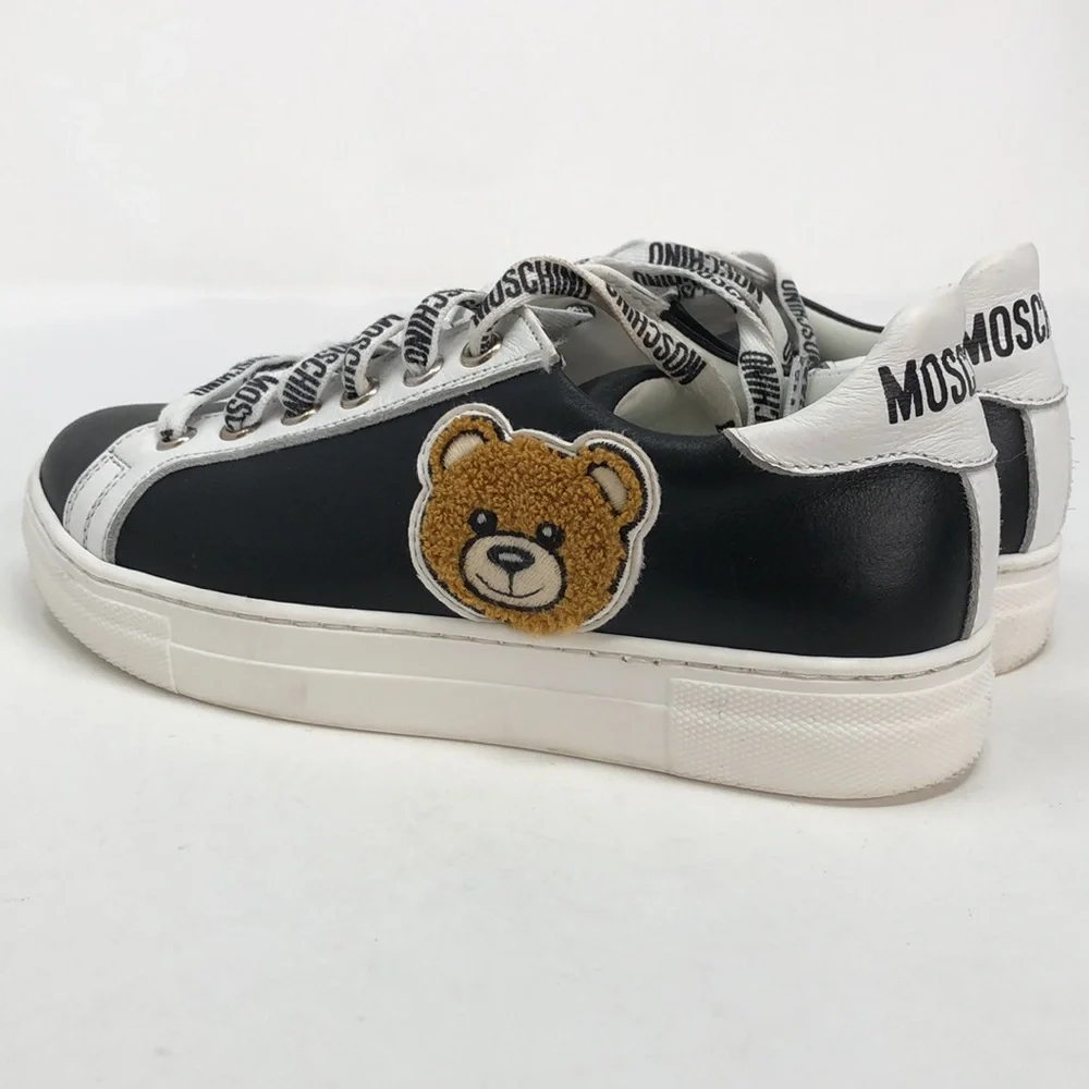Moschino great 10